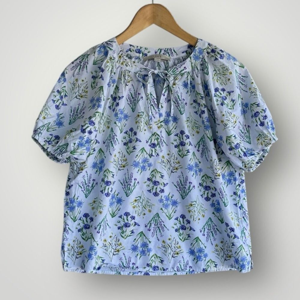 🎉5 for $45 🎉Loft Top Blouse Shirt Size PS Floral